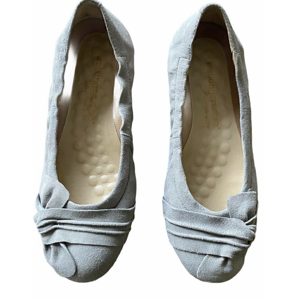 Walking Cradles Women’s Sz 6.5 WW Gray Suede Flats‎